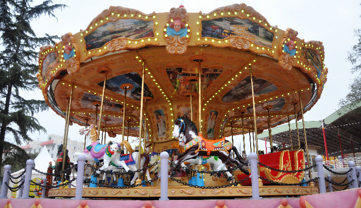 carousel amusement ride